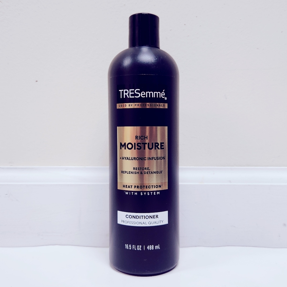⭐4/$15 TRESemme Rich Moisture Conditioner